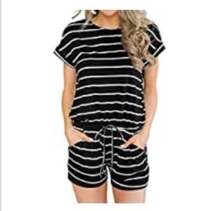 NEW Black and white striped casual jumper Sz med 8/10